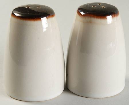 Thira Cream Salt & Pepper Set