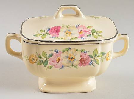 Esther Sugar Bowl & Lid