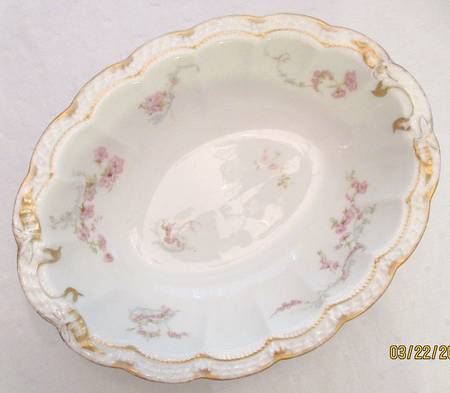 Schleiger 63-7 9" Oval Vegetable Bowl