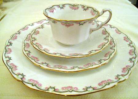 HGH14 Footed Cup & Saucer Set