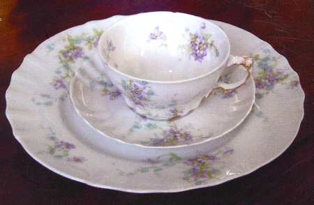 Schleiger 1014-19 Flat Cup & Saucer Set