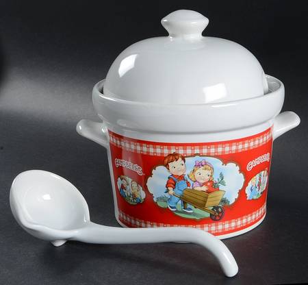 Campbell's Soup Tureen & Lid w/Ladle