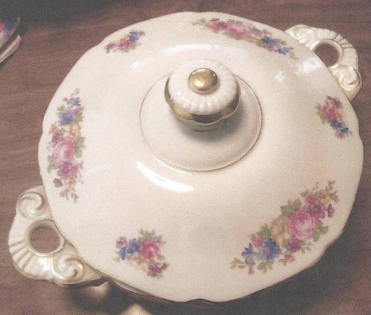HC1154 Round Covered Vegetable