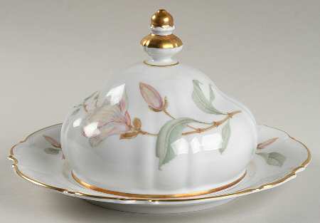 Magnolia (8230, Sylvia, White) Round Covered Butter