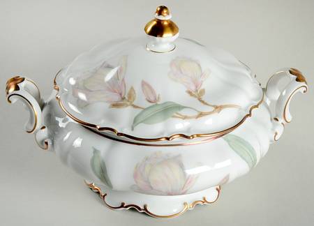 Magnolia (8230, Sylvia, White) Round Covered Vegetable
