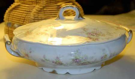 Schleiger 149-15 Round Covered Vegetable