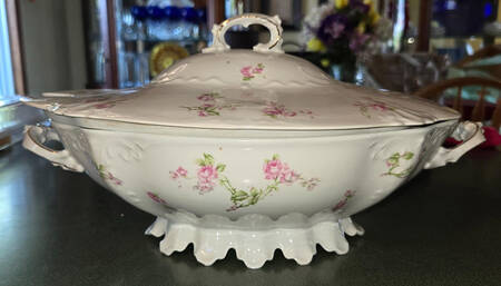 HAB105 Tureen &  Lid