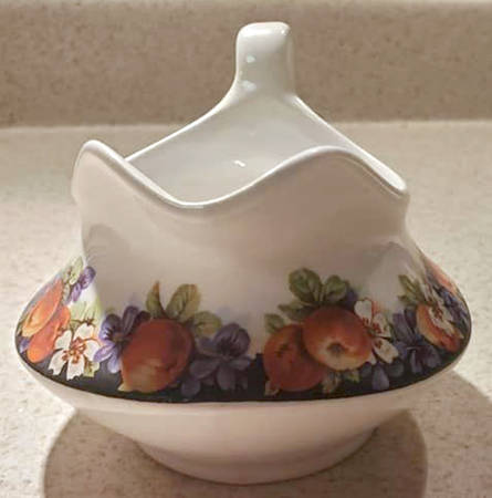 HAR157 Gravy Boat & Underplate