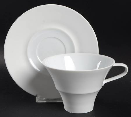 Velvet Flat Cup & Saucer Set