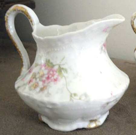 H3952 Creamer