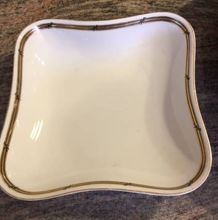 15959 9" Square Vegetable Bowl