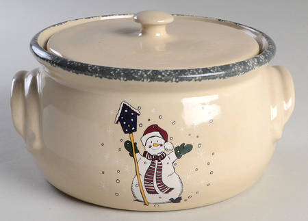 Snowman 2 Qt Round Covered Casserole