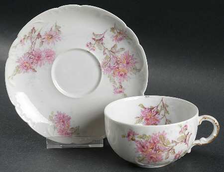 H3967 Flat Cup & Saucer Set
