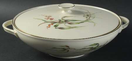 Drazene Ivory Round Covered Vegetable