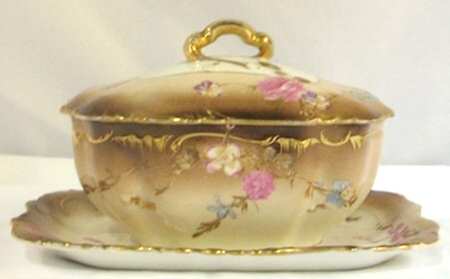 H3984 Gravy Boat w/Attached Underplate & Lid