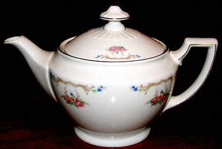 16810 Teapot & Lid