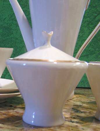 04065 Sugar Bowl & Lid