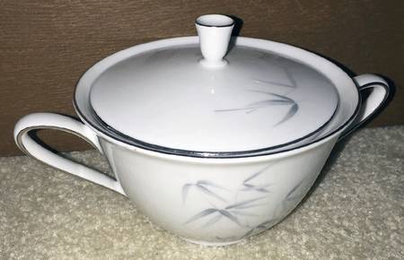 HUT1936 Sugar Bowl & Lid