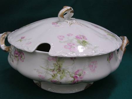 H3991 Tureen &  Lid