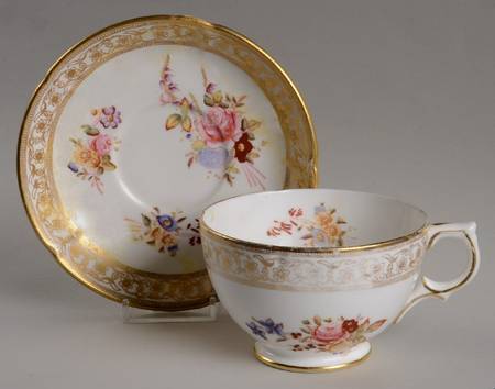 12673 Oversized Cup & Saucer Set