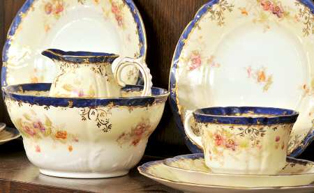 8980 Footed Cup & Saucer Set