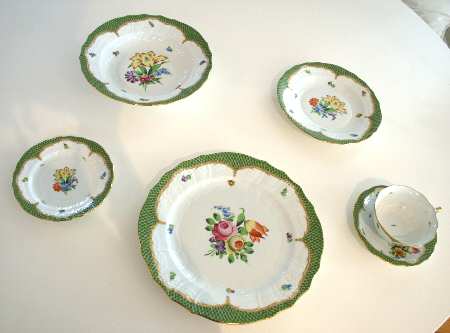 Printemps Green Border Service Plate (Charger)