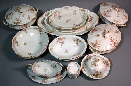 H4007 Oval Covered Vegetable