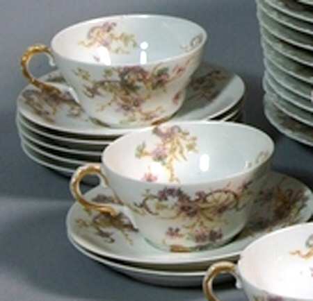 H4008 Flat Cup & Saucer Set