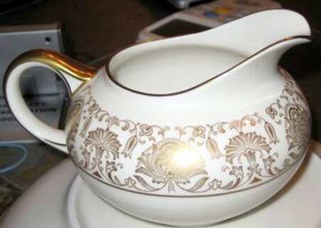 02746 Creamer