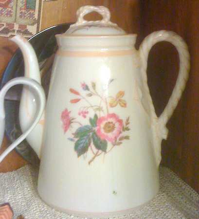 H4026 Coffee Pot & Lid