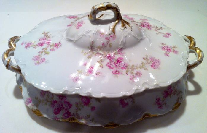 Schleiger 29 Oval Covered Vegetable