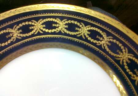 HUT1974 Dinner Plate