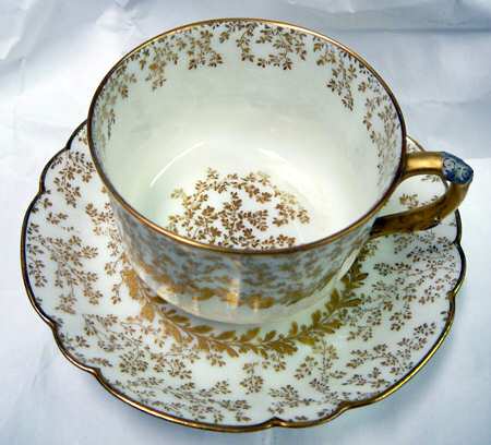 H4058 Footed Cup & Saucer Set