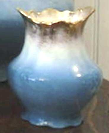 7021 Toothbrush Holder