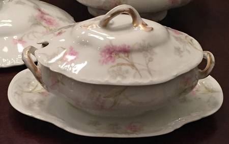 Schleiger 1035-8 Gravy Boat & Lid w/Underplate