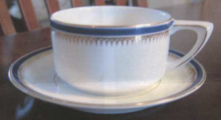 1209 Flat Cup & Saucer Set