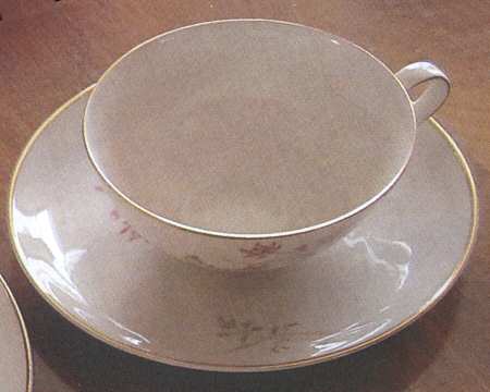 8267 Flat Cup & Saucer Set