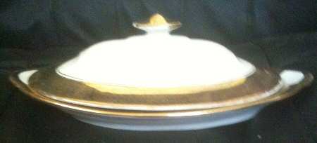 964 Oval Covered Vegetable