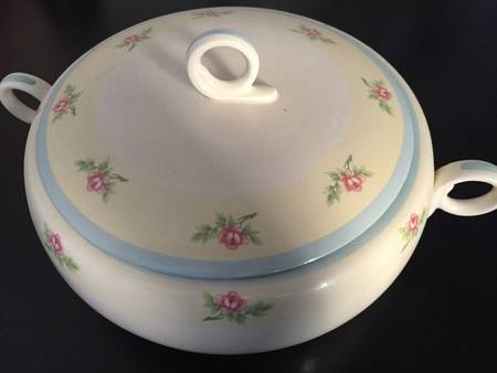 HLC3868 Round Covered Vegetable