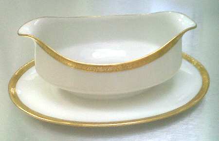 HUT2014 Gravy Boat with Attached Underplate