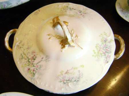 H4116 Round Covered Vegetable