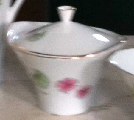 03354 Sugar Bowl & Lid
