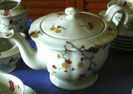 H4119 Teapot & Lid