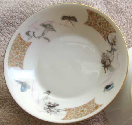 H4125 Saucer