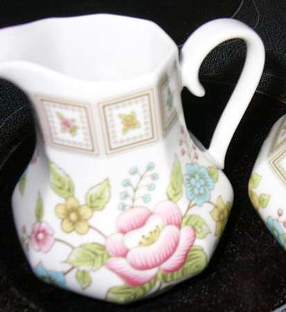 HUT2032 Creamer