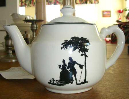 6551 Teapot & Lid