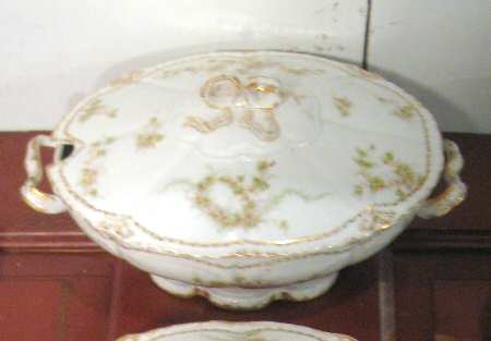Schleiger 342-16 Tureen &  Lid by Haviland