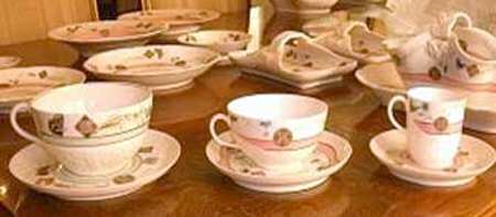 H4185 Flat Cup & Saucer Set