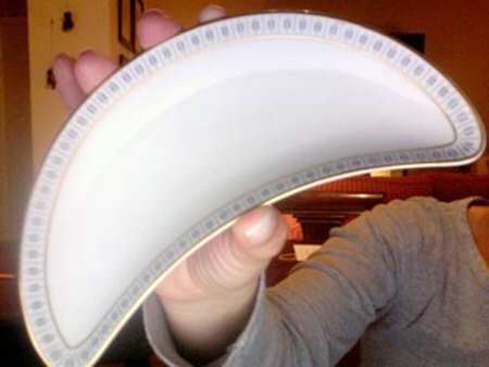 04013 Crescent Salad Plate