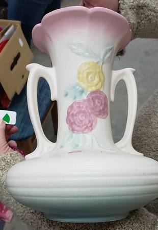 Camellia Open Rose 8" Handled Vase